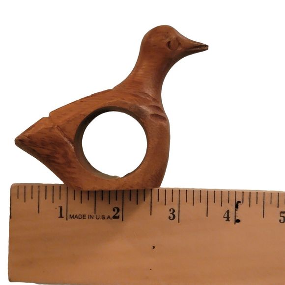 Vintage Hand Carved Wooden Sea Life Napkin Rings 4 Pieces Angel Fish Whale‎ - Picture 3 of 6